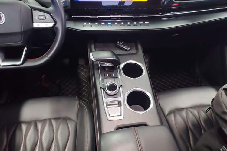 Used CHANGAN CS55PLUS 2022 2nd Generation 1.5T DCT Navigation Edition Gear Lever