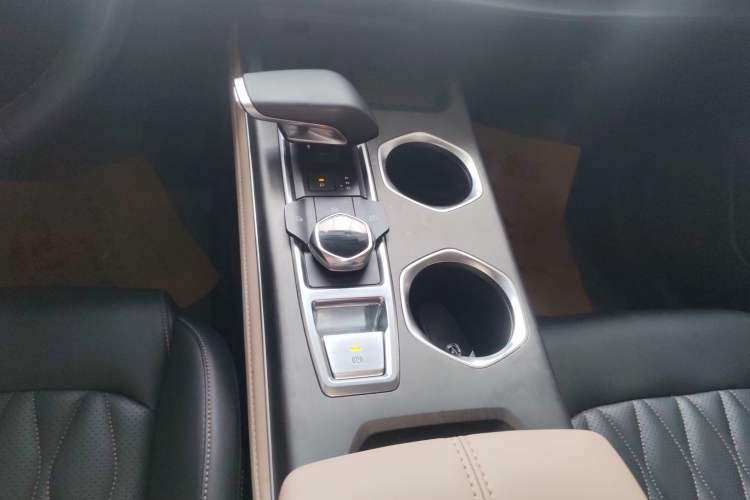 Used CHANGAN CS55PLUS 2022 2nd Generation 1.5T DCT Navigation Edition Gear Lever