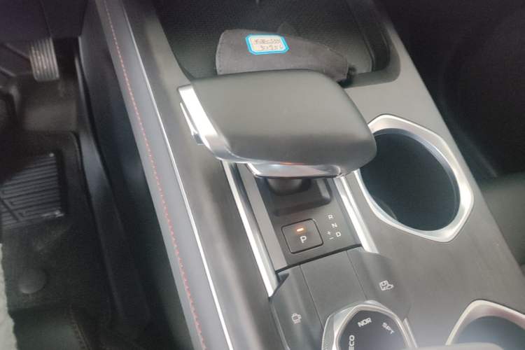 Used CHANGAN CS55PLUS 2022 2nd Generation 1.5T DCT Prestige Version Gear Lever