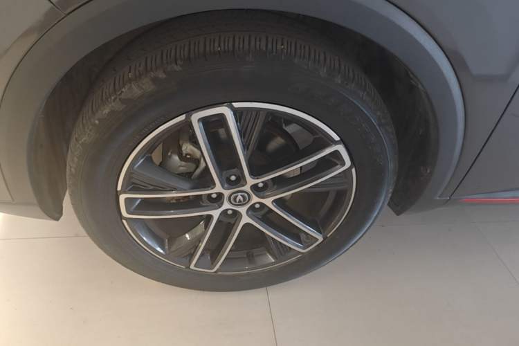 Used CHANGAN CS55PLUS 2022 2nd Generation 1.5T DCT Navigation Edition Left Front Wheel Hub