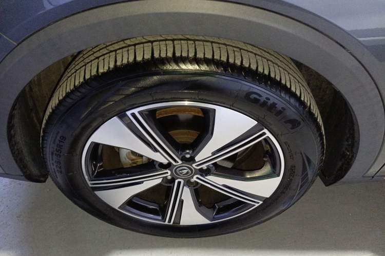 Used CHANGAN CS55PLUS 2022 2nd Generation 1.5T DCT Prestige Version Left Front Wheel Hub