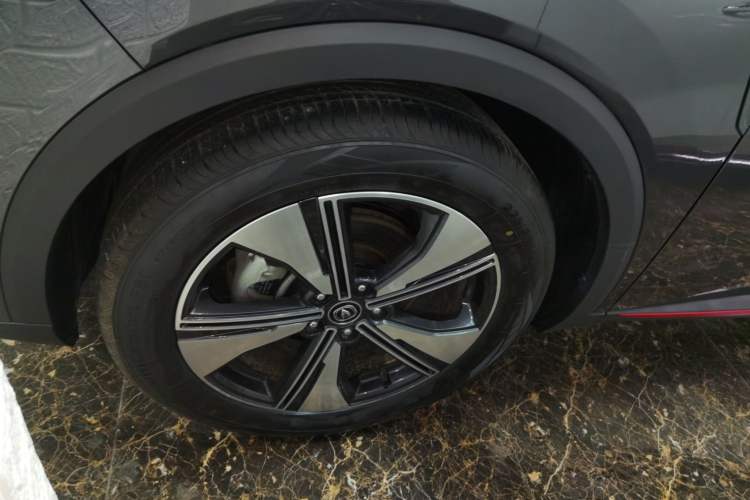 Used CHANGAN CS55PLUS 2022 2nd Generation 1.5T DCT Prestige Version Left Front Wheel Hub