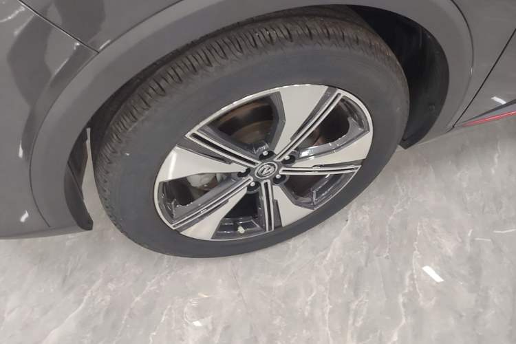 Used CHANGAN CS55PLUS 2022 2nd Generation 1.5T DCT Prestige Version Left Front Wheel Hub