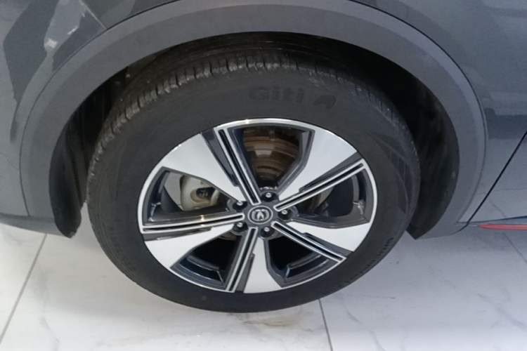 Used CHANGAN CS55PLUS 2022 2nd Generation 1.5T DCT Prestige Version Left Front Wheel Hub