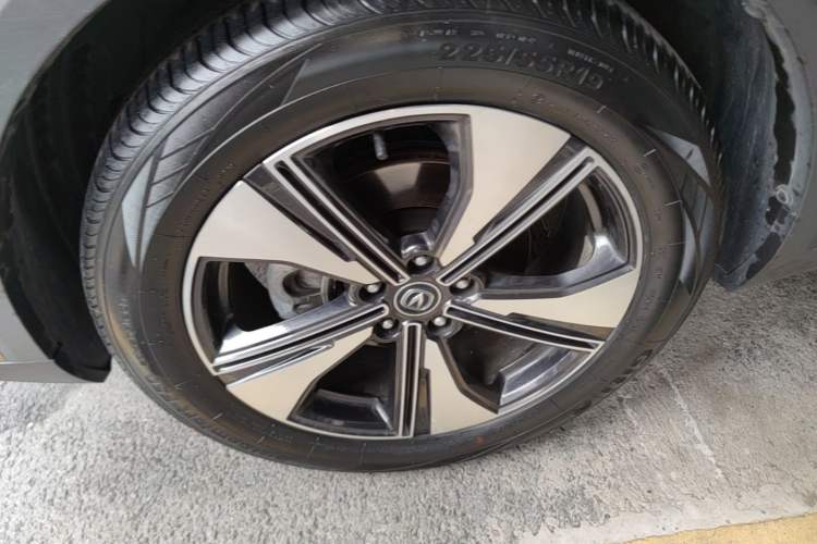 Used CHANGAN CS55PLUS 2022 2nd Generation 1.5T DCT Prestige Version Left Front Wheel Hub