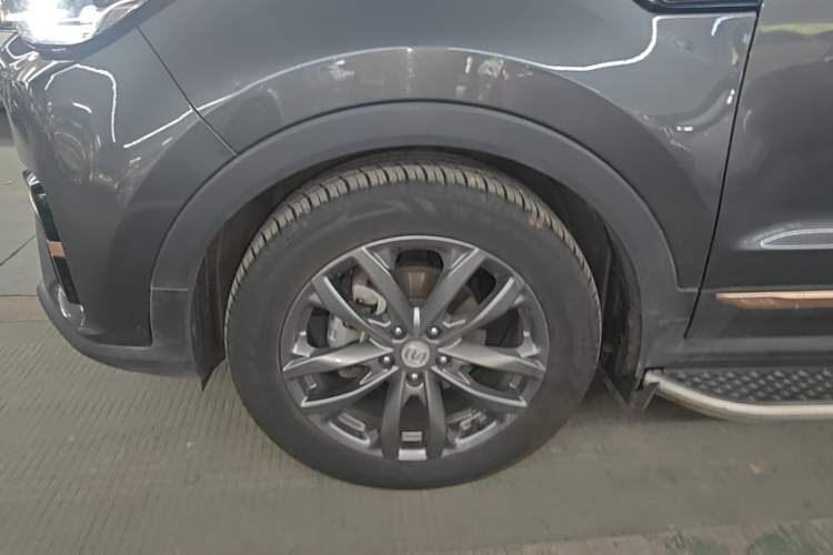 Used CHANGAN CS55PLUS 2022 Blue Whale Edition 1.5T DCT Prestige Model Left Front Wheel Hub