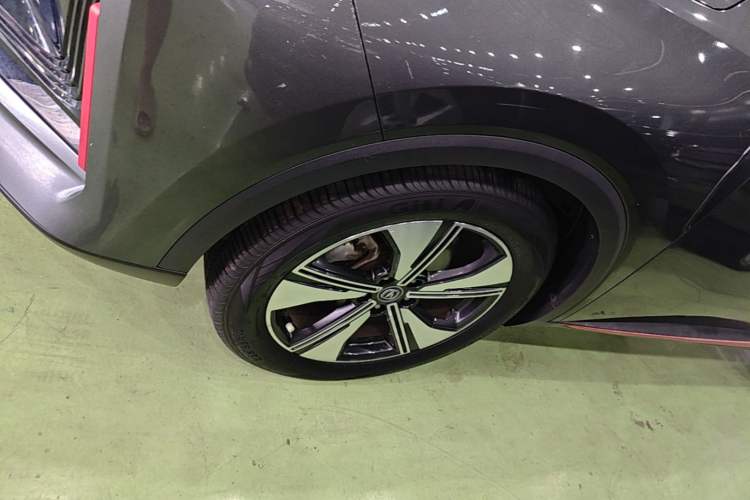 Used CHANGAN CS55PLUS 2022 Blue Whale Edition 1.5T DCT Luxury Model Left Front Wheel Hub