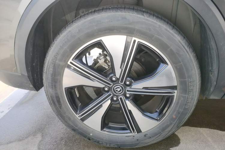 Used CHANGAN CS55PLUS 2022 2nd Generation 1.5T DCT Excellence Edition Right Rear Wheel Hub