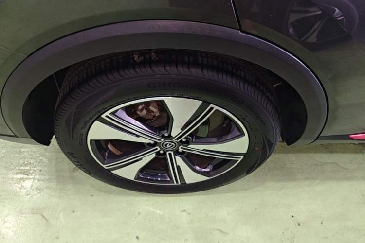Used CHANGAN CS55PLUS 2022 Blue Whale Edition 1.5T DCT Luxury Model Right Rear Wheel Hub