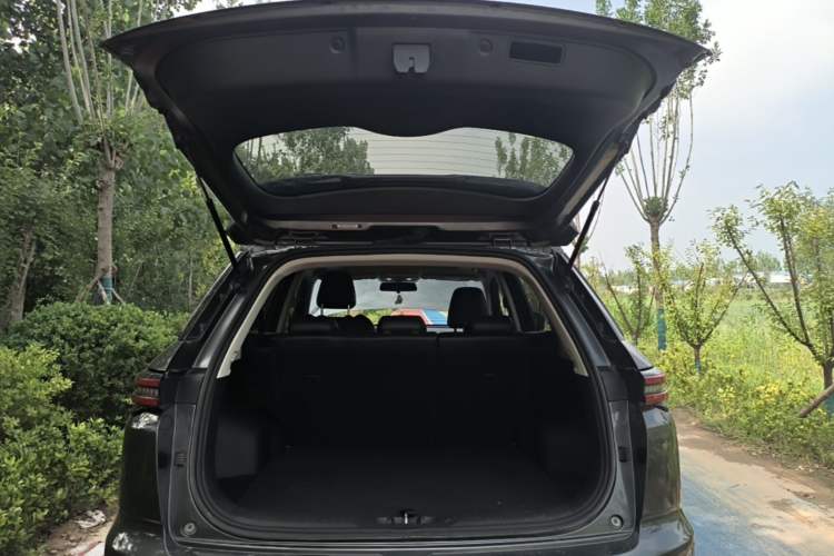 Used CHANGAN CS55PLUS 2022 Blue Whale Edition 1.5T DCT Luxury Model Trunk
