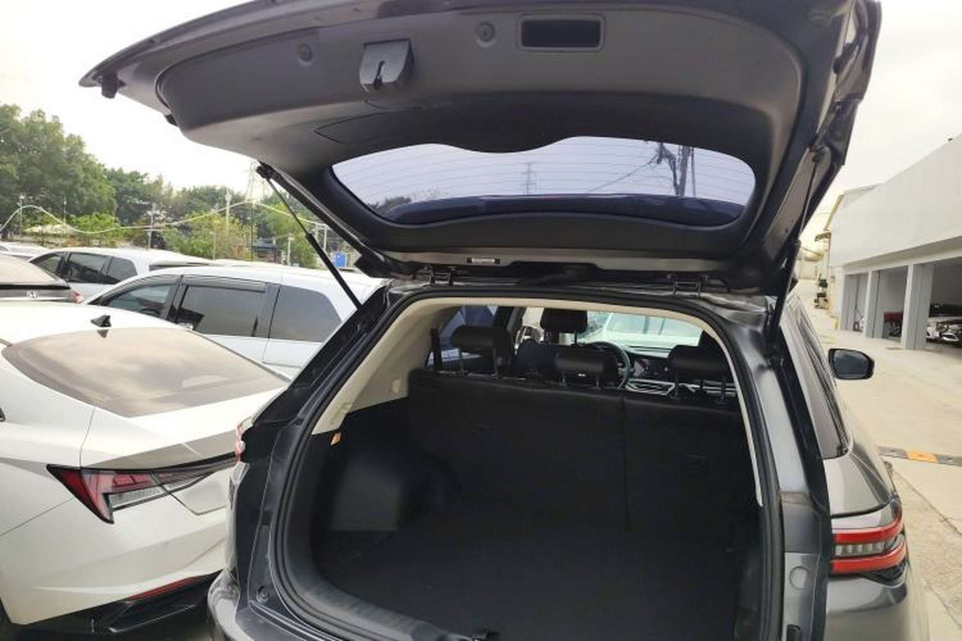 Used CHANGAN CS55PLUS 2022 Blue Whale Edition 1.5T DCT Luxury Model Trunk