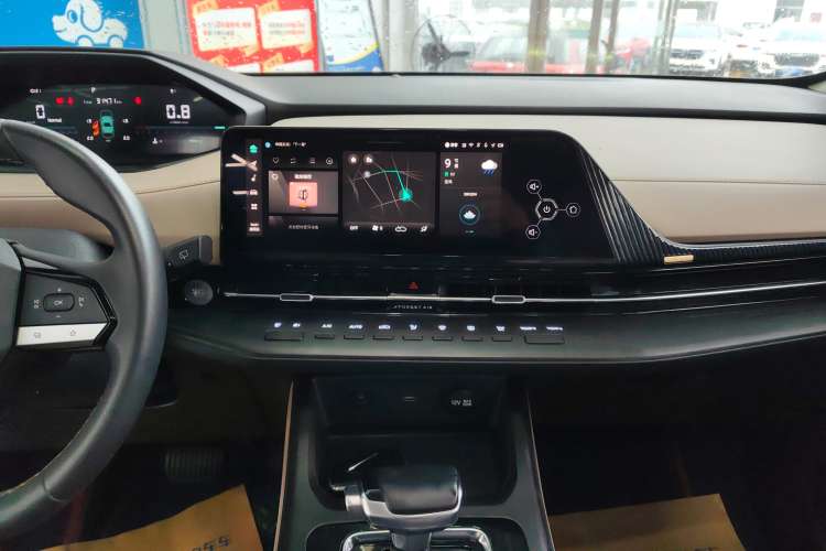 Used CHANGAN CS55PLUS 2022 2nd Generation 1.5T DCT Excellence Edition Audio And AC Panel