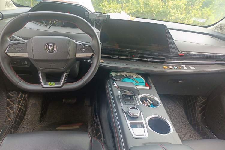 Used CHANGAN CS55PLUS 2022 2nd Generation 1.5T DCT Prestige Version Center Console