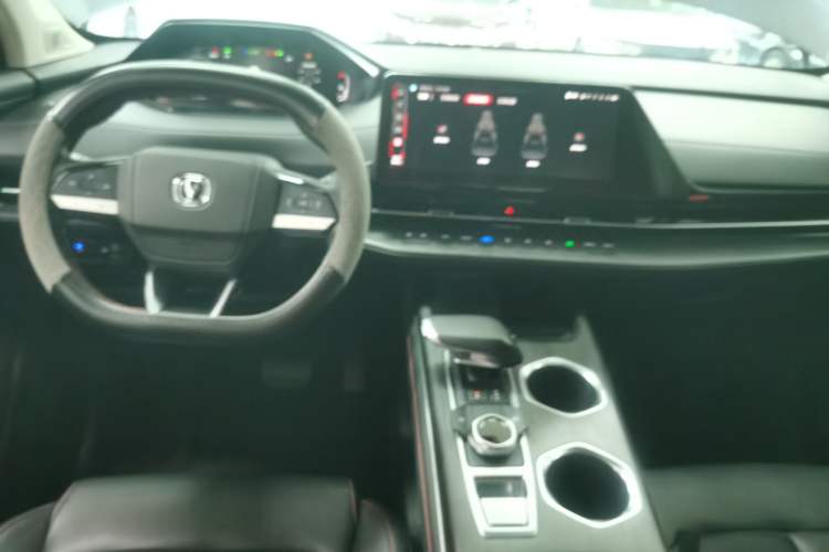 Used CHANGAN CS55PLUS 2022 2nd Generation 1.5T DCT Prestige Version Center Console