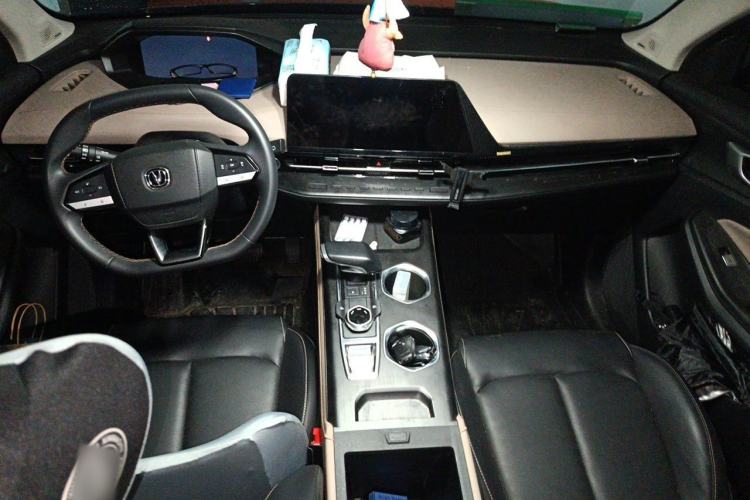 Used CHANGAN CS55PLUS 2022 2nd Generation 1.5T DCT Prestige Version Center Console