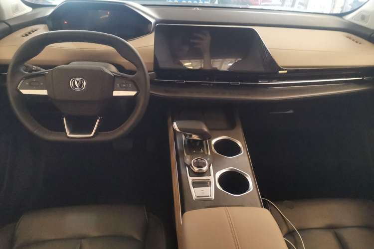 Used CHANGAN CS55PLUS 2022 2nd Generation 1.5T DCT Luxury Version Center Console