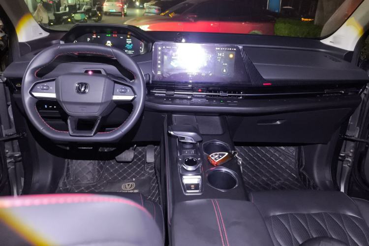 Used CHANGAN CS55PLUS 2022 2nd Generation 1.5T DCT Navigation Edition Center Console