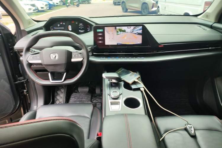 Used CHANGAN CS55PLUS 2022 2nd Generation 1.5T DCT Prestige Version Center Console