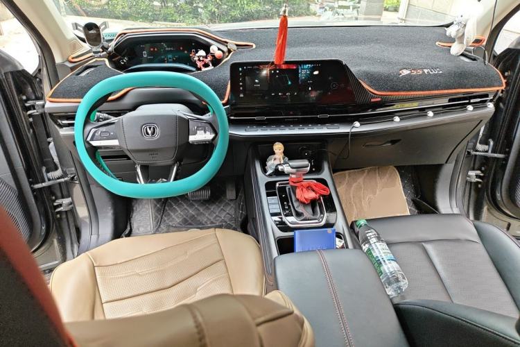 Used CHANGAN CS55PLUS 2022 Blue Whale Edition 1.5T DCT Luxury Model Center Console