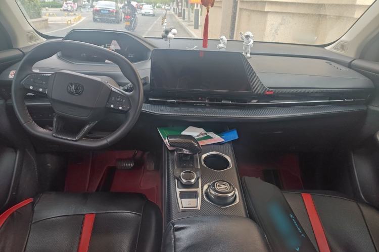 Used CHANGAN CS55PLUS 2022 Blue Whale Edition 1.5T DCT Prestige Model Center Console