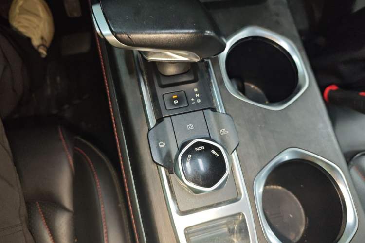 Used CHANGAN CS55PLUS 2022 2nd Generation 1.5T DCT Navigation Edition Gear Lever