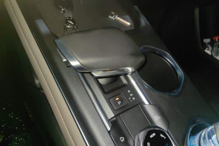 Used CHANGAN CS55PLUS 2022 2nd Generation 1.5T DCT Prestige Version Gear Lever