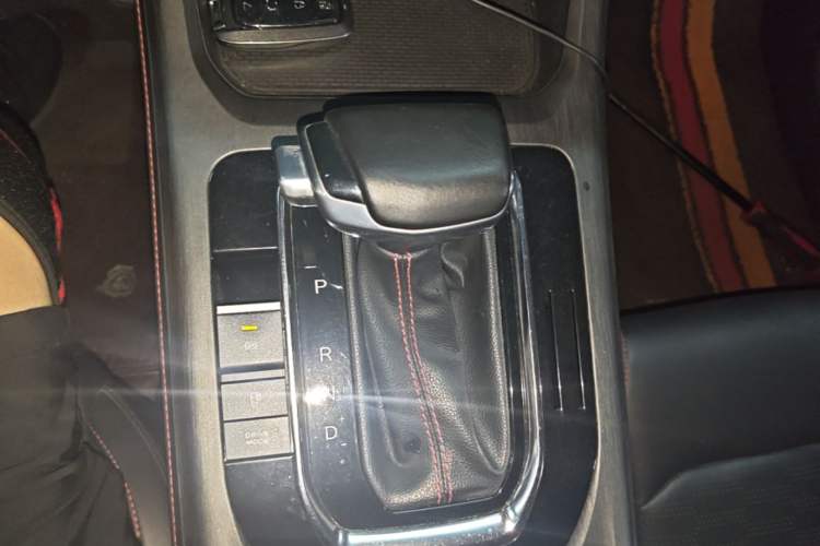 Used CHANGAN CS55PLUS 2022 2nd Generation 1.5T DCT Luxury Version Gear Lever
