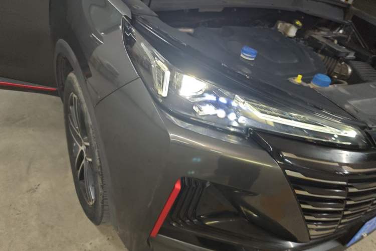 Used CHANGAN CS55PLUS 2022 2nd Generation 1.5T DCT Navigation Edition Right Front Headlight