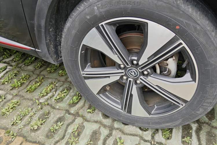 Used CHANGAN CS55PLUS 2022 2nd Generation 1.5T DCT Prestige Version Right Front Wheel Hub