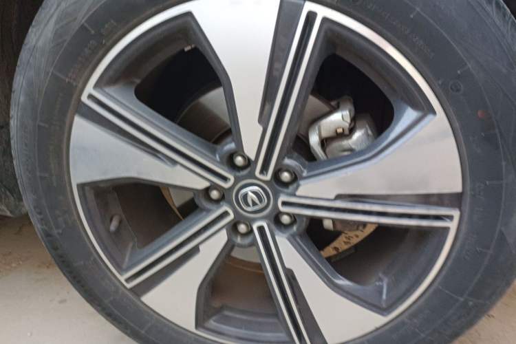 Used CHANGAN CS55PLUS 2022 2nd Generation 1.5T DCT Luxury Version Right Front Wheel Hub
