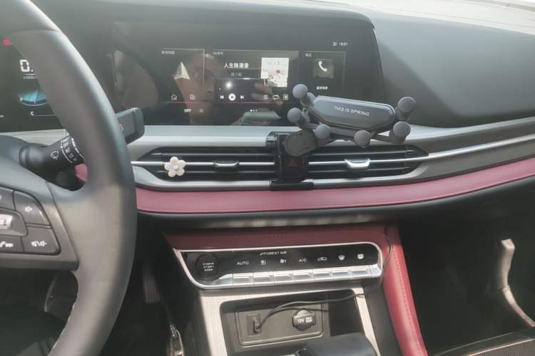 Used CHANGAN CS55PLUS 2022 Blue Whale Edition 1.5T DCT Luxury Model Audio And AC Panel