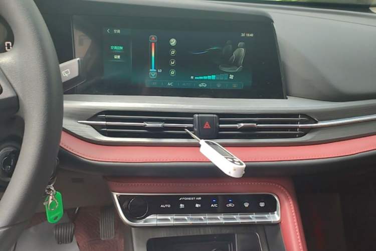 Used CHANGAN CS55PLUS 2022 Blue Whale Edition 1.5T Manual Luxury Model Audio And AC Panel