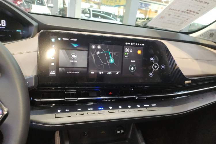 Used CHANGAN CS55PLUS 2022 2nd Generation 1.5T DCT Excellence Edition Audio And AC Panel