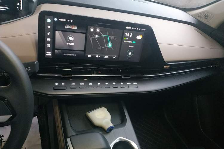 Used CHANGAN CS55PLUS 2022 2nd Generation 1.5T DCT Prestige Version Audio And AC Panel