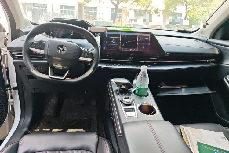Used CHANGAN CS55PLUS 2022 2nd Generation 1.5T DCT Navigation Edition Center Console