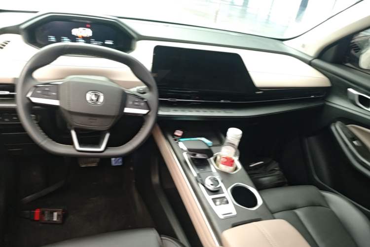 Used CHANGAN CS55PLUS 2022 2nd Generation 1.5T DCT Prestige Version Center Console
