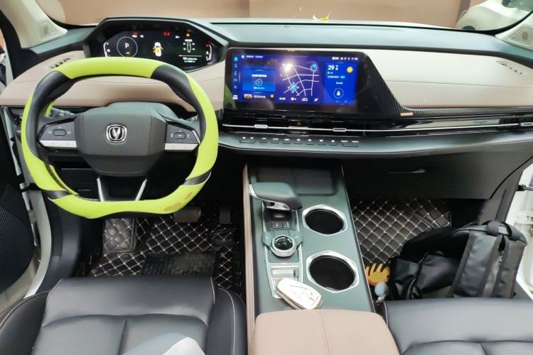 Used CHANGAN CS55PLUS 2022 2nd Generation 1.5T DCT Prestige Version Center Console
