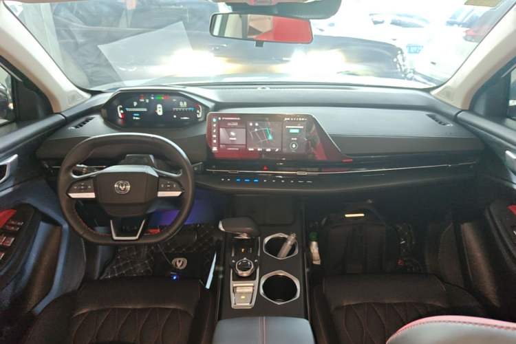 Used CHANGAN CS55PLUS 2022 2nd Generation 1.5T DCT Navigation Edition Center Console