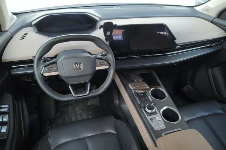 Used CHANGAN CS55PLUS 2022 2nd Generation 1.5T DCT Prestige Version Center Console