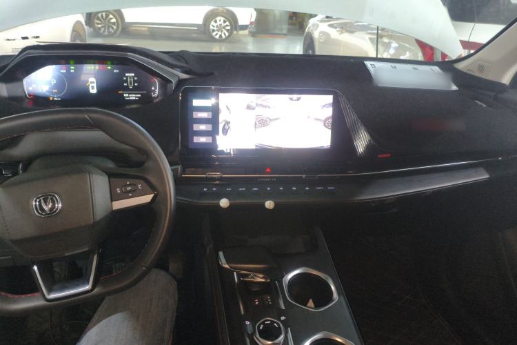 Used CHANGAN CS55PLUS 2022 2nd Generation 1.5T DCT Prestige Version Center Console