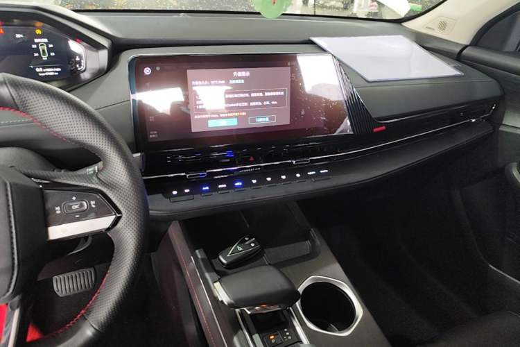 Used CHANGAN CS55PLUS 2022 2nd Generation 1.5T DCT Prestige Version Center Console