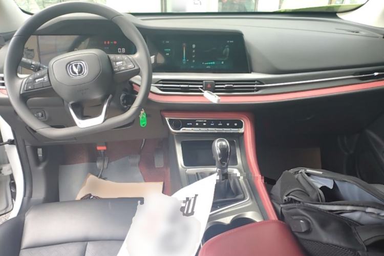 Used CHANGAN CS55PLUS 2022 Blue Whale Edition 1.5T Manual Luxury Model Center Console