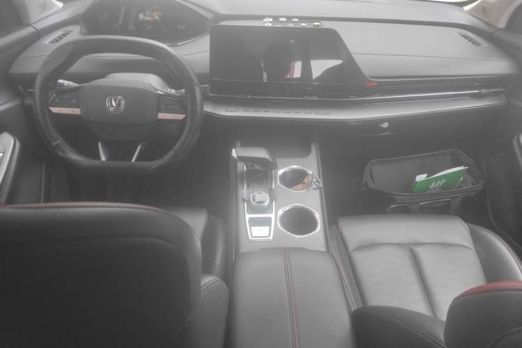 Used CHANGAN CS55PLUS 2022 2nd Generation 1.5T DCT Luxury Version Center Console