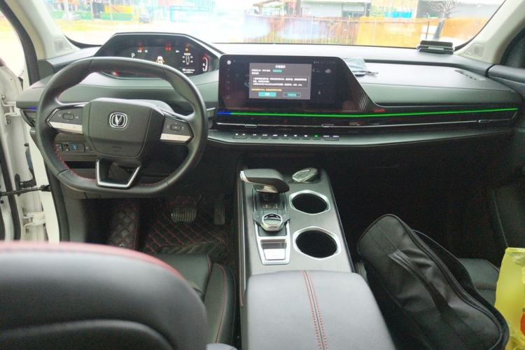 Used CHANGAN CS55PLUS 2022 2nd Generation 1.5T DCT Prestige Version Center Console