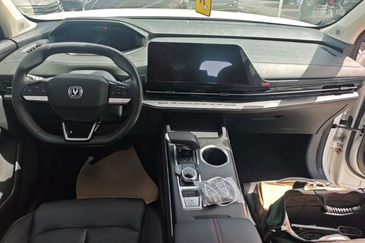 Used CHANGAN CS55PLUS 2022 2nd Generation 1.5T DCT Prestige Version Center Console