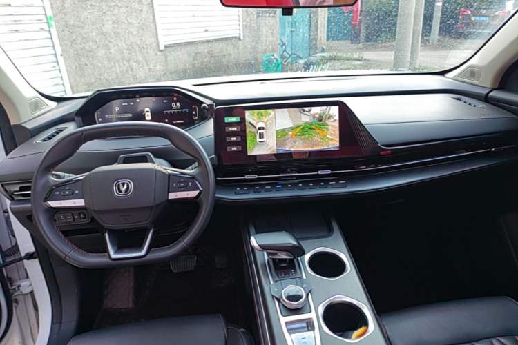 Used CHANGAN CS55PLUS 2022 2nd Generation 1.5T DCT Navigation Edition Center Console
