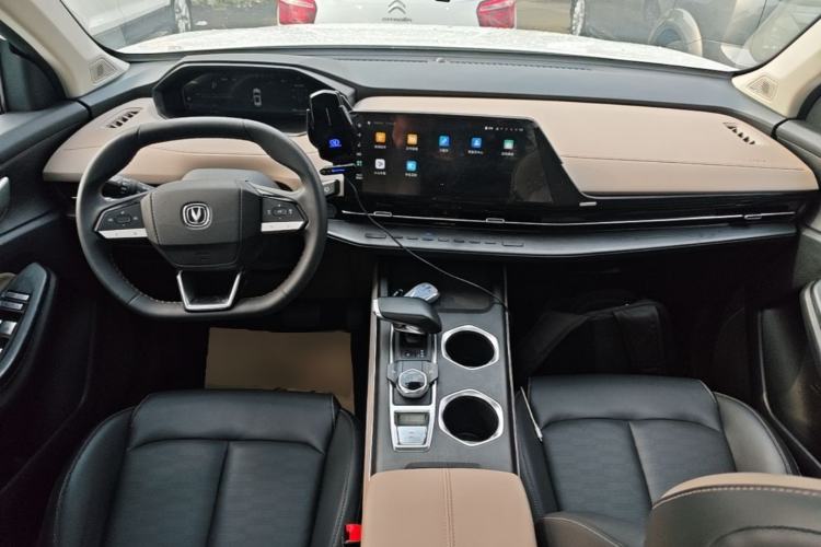 Used CHANGAN CS55PLUS 2022 2nd Generation 1.5T DCT Prestige Version Center Console