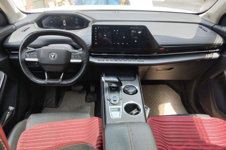 Used CHANGAN CS55PLUS 2022 2nd Generation 1.5T DCT Prestige Version Center Console