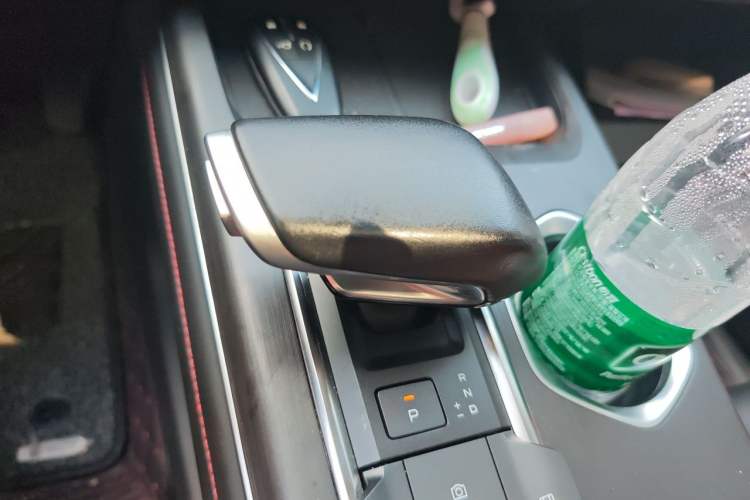 Used CHANGAN CS55PLUS 2022 2nd Generation 1.5T DCT Navigation Edition Gear Lever