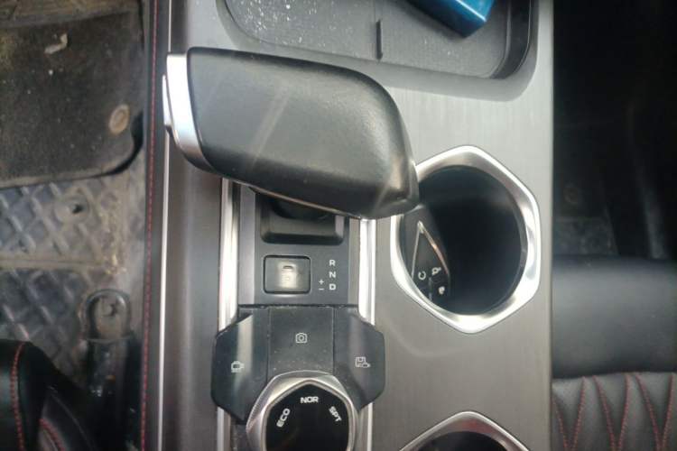 Used CHANGAN CS55PLUS 2022 2nd Generation 1.5T DCT Navigation Edition Gear Lever